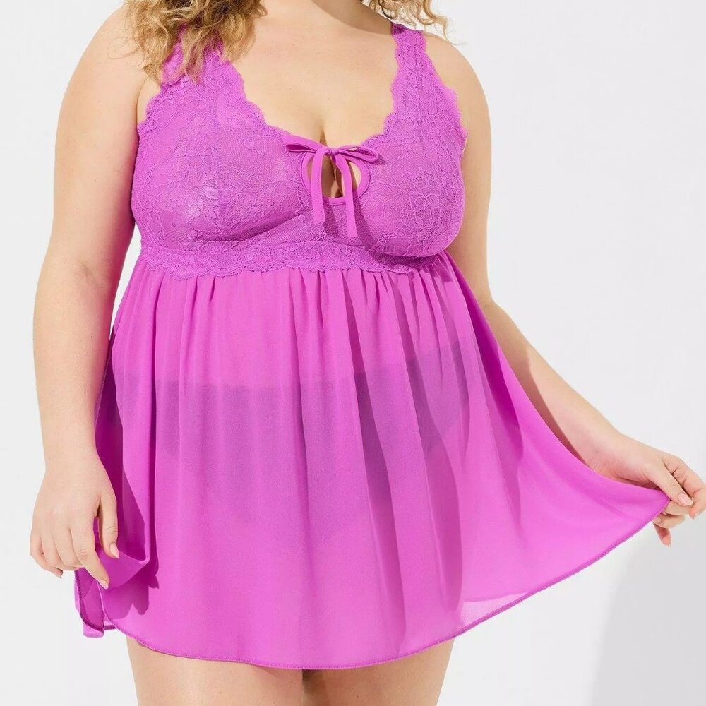 Plus Size Lace Deep V Babydoll